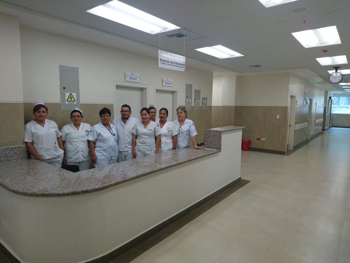 SECOB_Ec's tweet photo. Somos decenas de manos limpias y mentes lúcidas @mashirafael declara inaugurado #HospitalBaños II Fase #HospitalAmbato y #HospitalIESS https://t.co/tj8VQpdyzs
