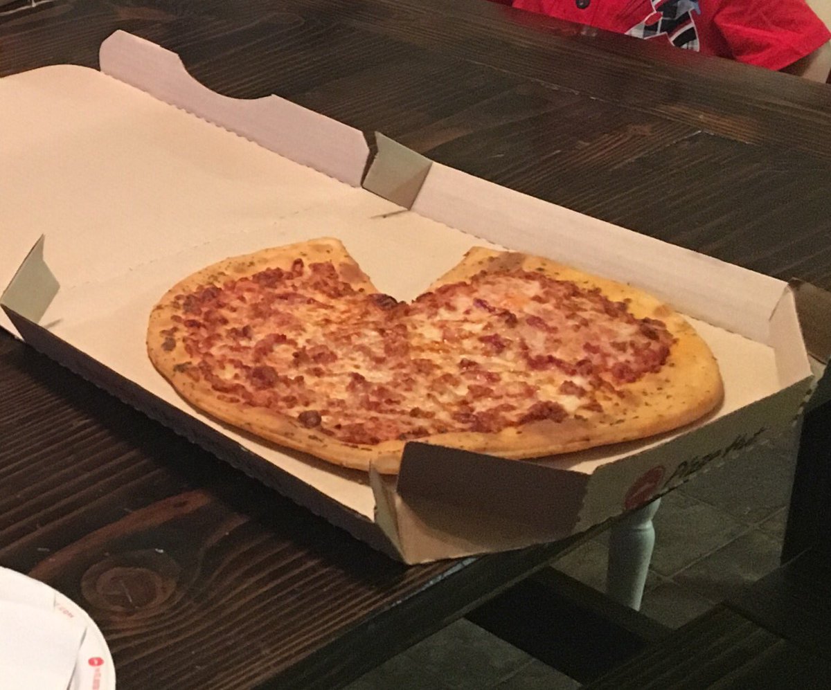 Jake_Mahaffey's tweet photo. @PapaJohns I should have chosen your ❤️-shaped pizza! Instead I made the mistake of going with @pizzahut https://t.co/pLbU3cEEjV