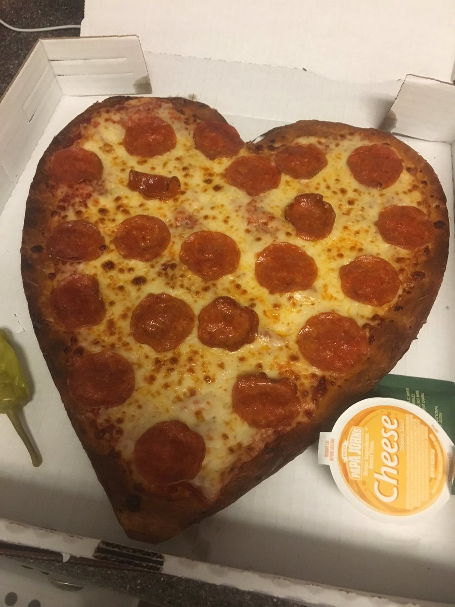 Jake_Mahaffey's tweet photo. @pizzahut This is what a REAL❤️-shaped pizza looks like! Thanks @PapaJohns !!!! https://t.co/dJU59tvRK1