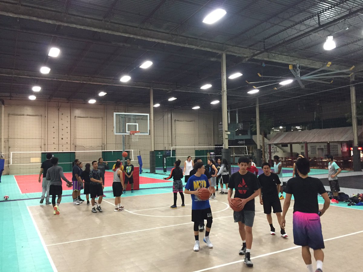 _NextLevelBball's tweet image. Back to our "Free Throw-A-Thon" 2016! #nextlevelbasketball #allforthekids #family