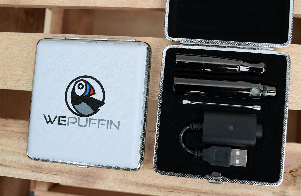 wepuffin's tweet photo. Keep warm with a #Canadian designed #vaporizer pen that is built to withstand the harshest of winters. #Canada #vape #waxpen #extracts https://t.co/J0hWv517sG