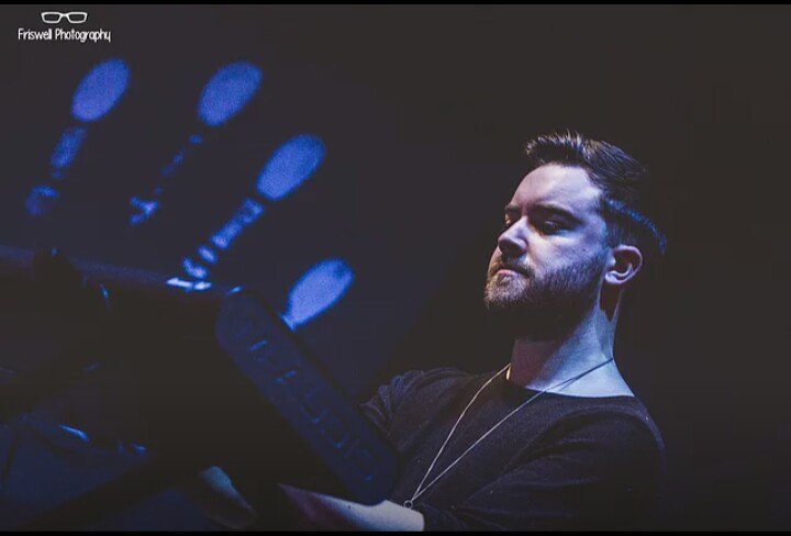 jonnymcoote's tweet photo. Pensive playing on the Kaleo support with @mirrorfury the other week in Manchester. 📸:@FrisPhotography https://t.co/FRgh4LoEX4