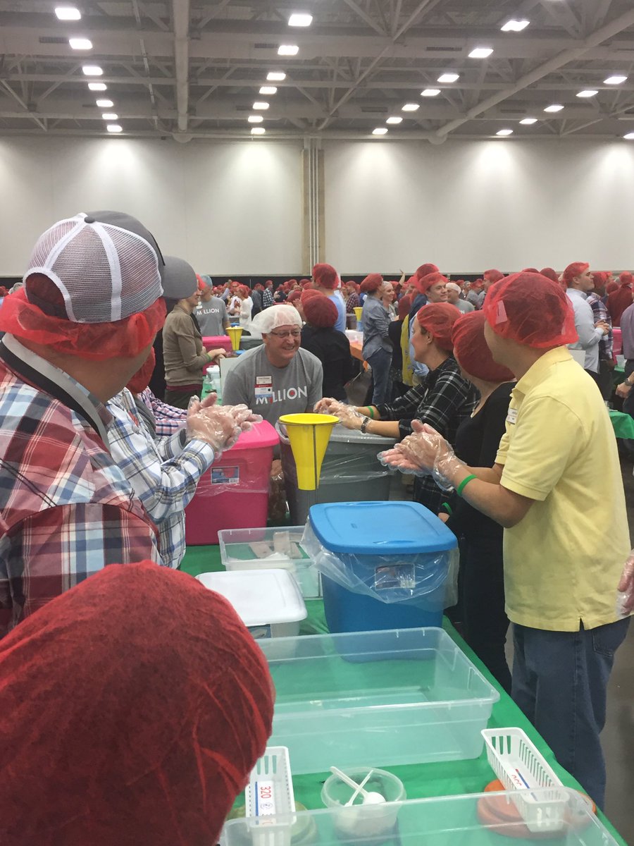 deedeedb's tweet image. #green37tablecaptain #1millionmeals #cfarocks