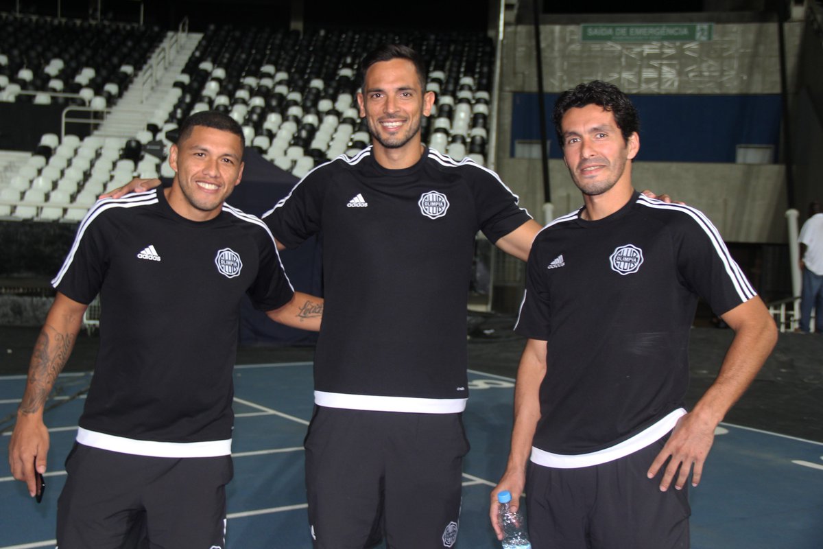 elClubOlimpia's tweet photo. 📸 #Fotos | El plantel de #Olimpia estuvo en el Estadio Nilton Santos para el reconocimiento del campo.

🇧🇷 #OlimpiaEnRio
💪 #JuntosPorLaCopa https://t.co/LZqCY3CAG9