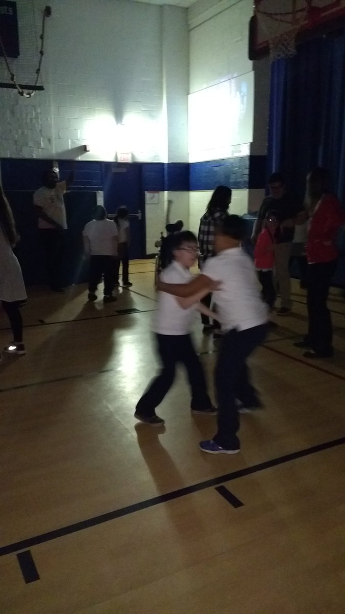 erin_oreshkov's tweet photo. Dancing our hearts out! #d83shines #d83engersparkle https://t.co/fXLrAVxer6