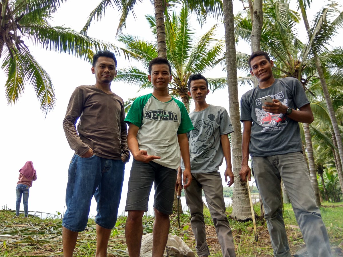 dirgaafd's tweet image. Guru SMKN 1 Selong, liburan bareng siswanya... 
#GOODDAYRASAsmkn1selongbisa #WildTeacher