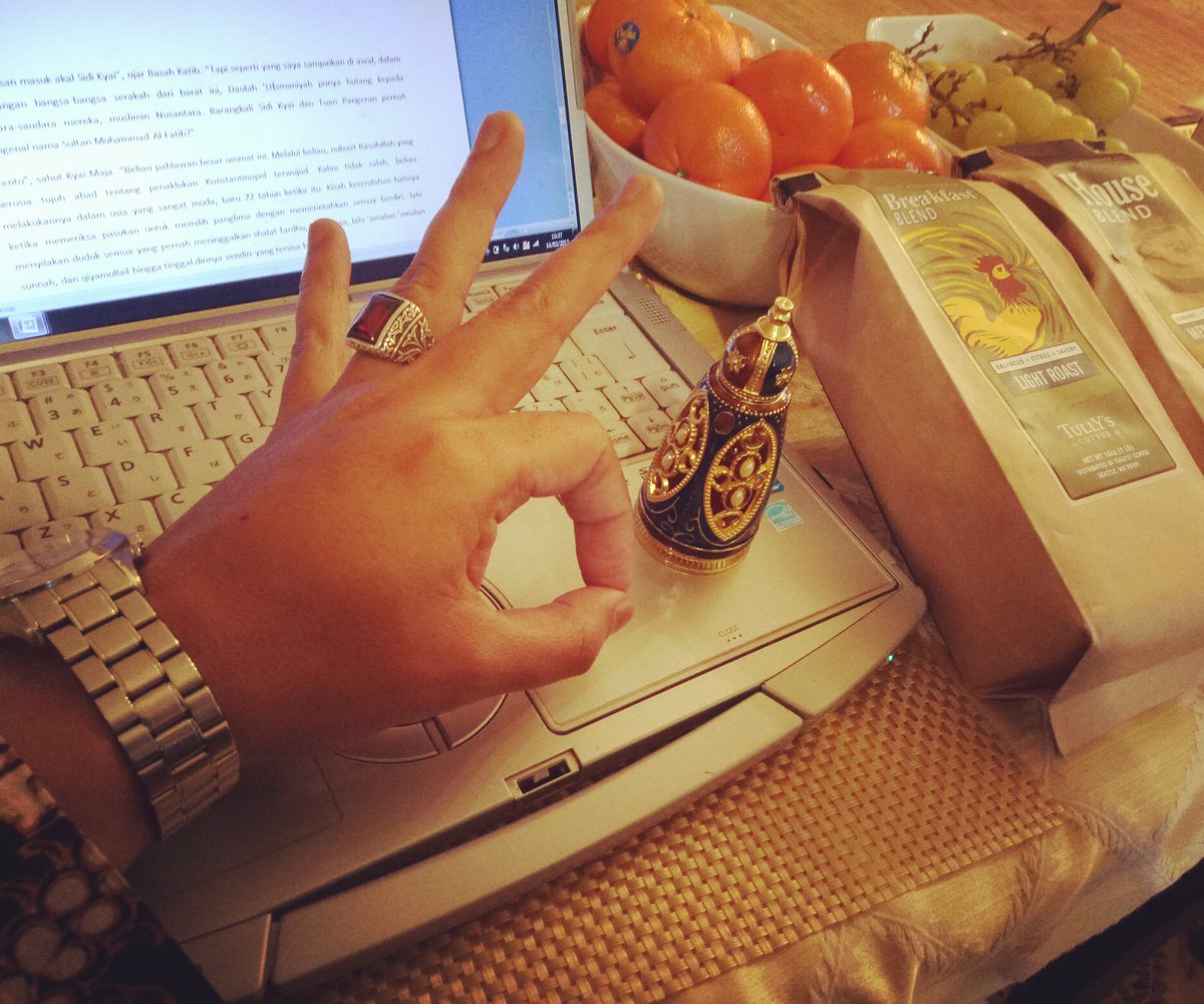 Jika ada doa mustajab mari hadiahkan pada pemimpin. Karena baiknya pemimpin membaikkan semua. Selamat memilih pelayan, Jakarta &amp; Indonesia.😊