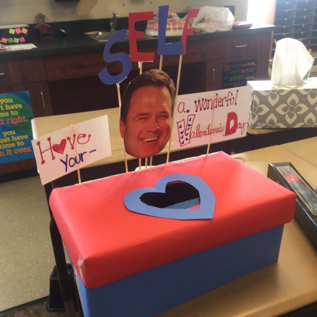 Elizabeth Perry tweet media