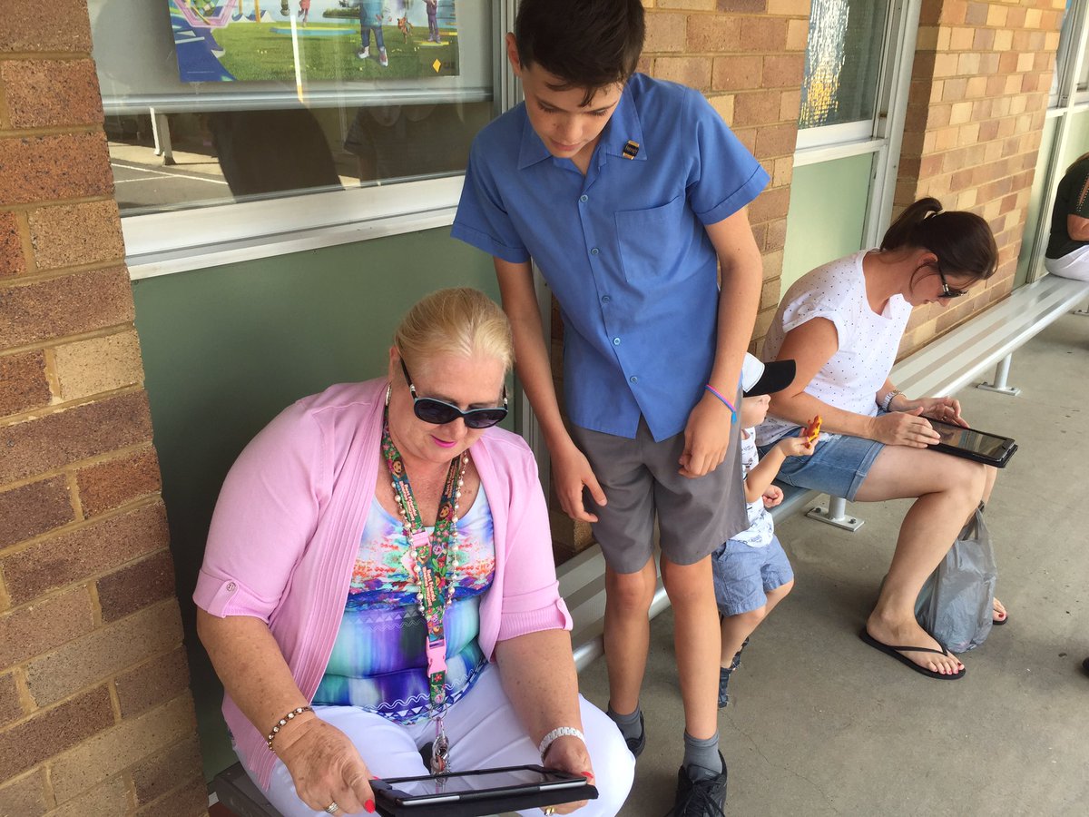 YarrawarrahPrim's tweet photo. Community surveys using iPads- thanks prefects for assisting #feedback#valueinvolvement @YarrawarrahPrim @garrie_russell https://t.co/6Ee771D9Gu
