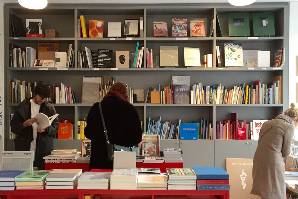 MrTerryDeacon's tweet photo. The bookish side of Parisian art - Apollo Magazine https://t.co/3D5jaX0ygo #Reading #TerrysBooks https://t.co/Vr67VVWTMK