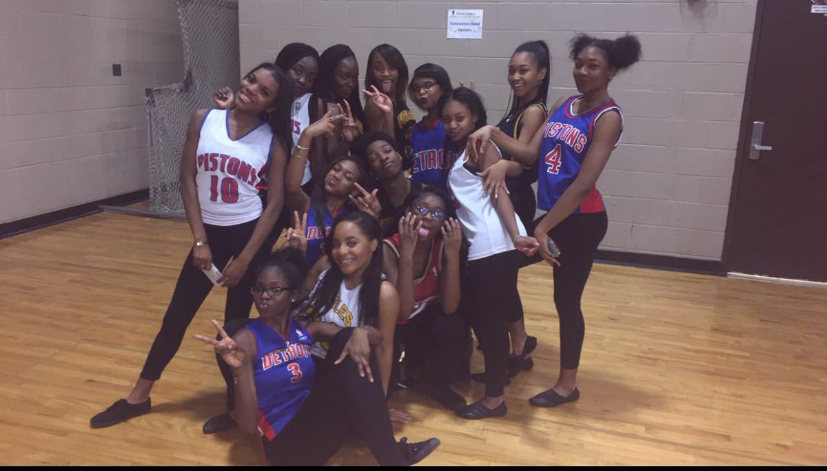 FerndaleDance's tweet photo. 🏀 https://t.co/wtPqJxoGGw