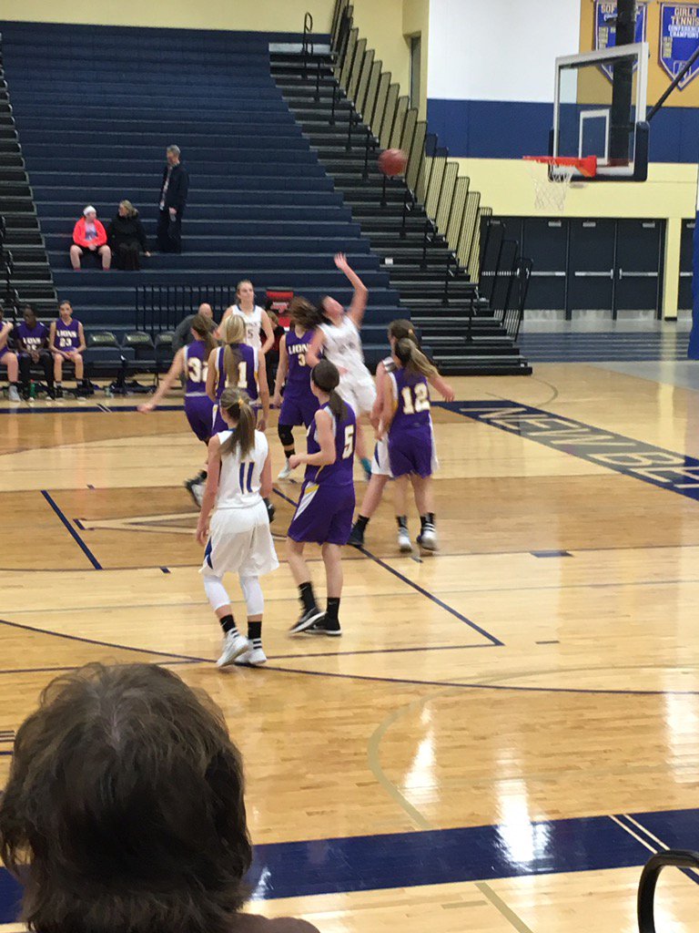 angie1_dan's tweet photo. Great game tonight lady Vikings only lost by 3. https://t.co/NSMWv2D5ib