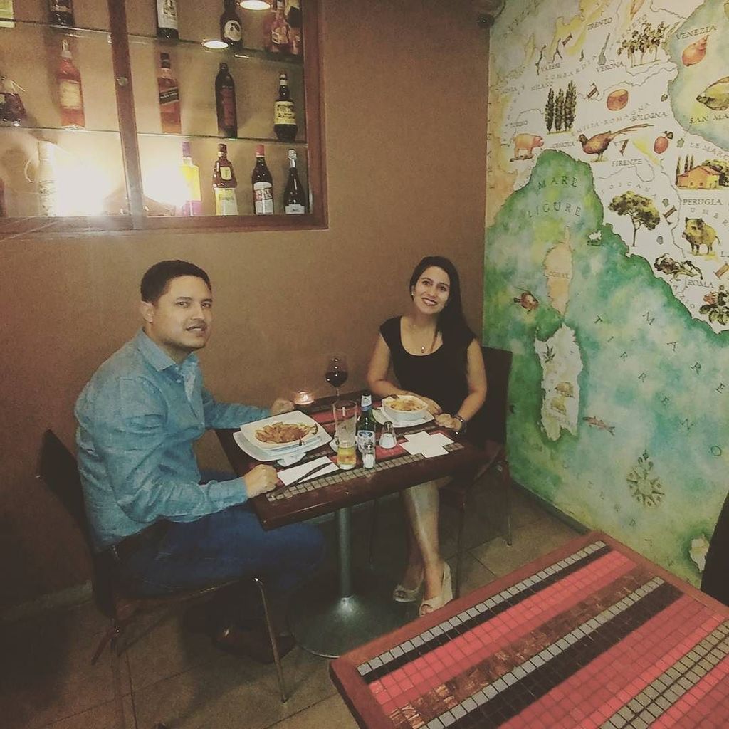 VanderMando's tweet photo. Feliz día de San Valentín preciosa. 
#Limpasto #YaSon2 #VamosQueVamos https://t.co/WRWmQhhrNj https://t.co/mTxgMZKZOj