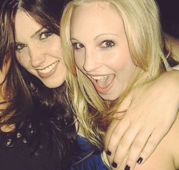 нιѕ вℓσи∂ιє. tweet media