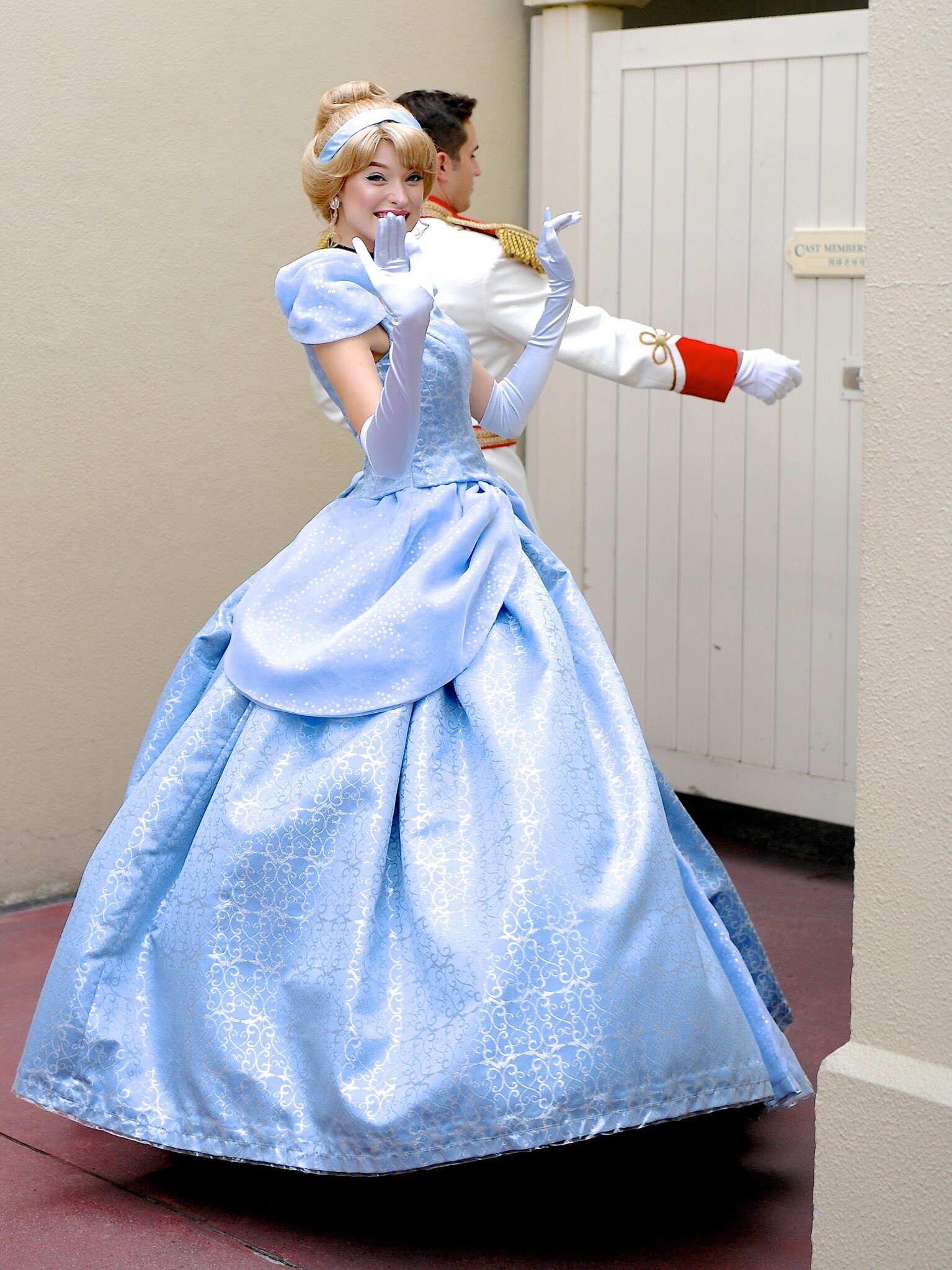 Twitter 上的 Mezzomikiのディズニーブログ 笑顔もかわいいシンデレラ T Co Bfuupozltz T Co Lzs2vk3l3v Twitter