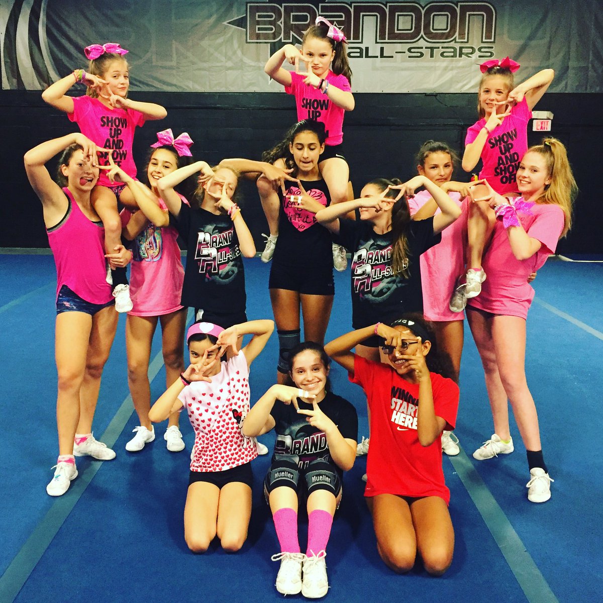 BANorth_Blush's tweet image. Hope everyone had a wonderful ❤️ day! From our little hearts to yours 💕 #CHEERSPORTweek #smallbutmighty #TopazCr3w #squaresup