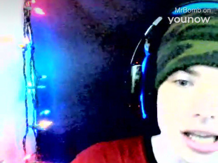 🔴 LIVE <a href="/goronchev/">MrBomb</a> on #YouNow younow.com/MrBomb/1546261…