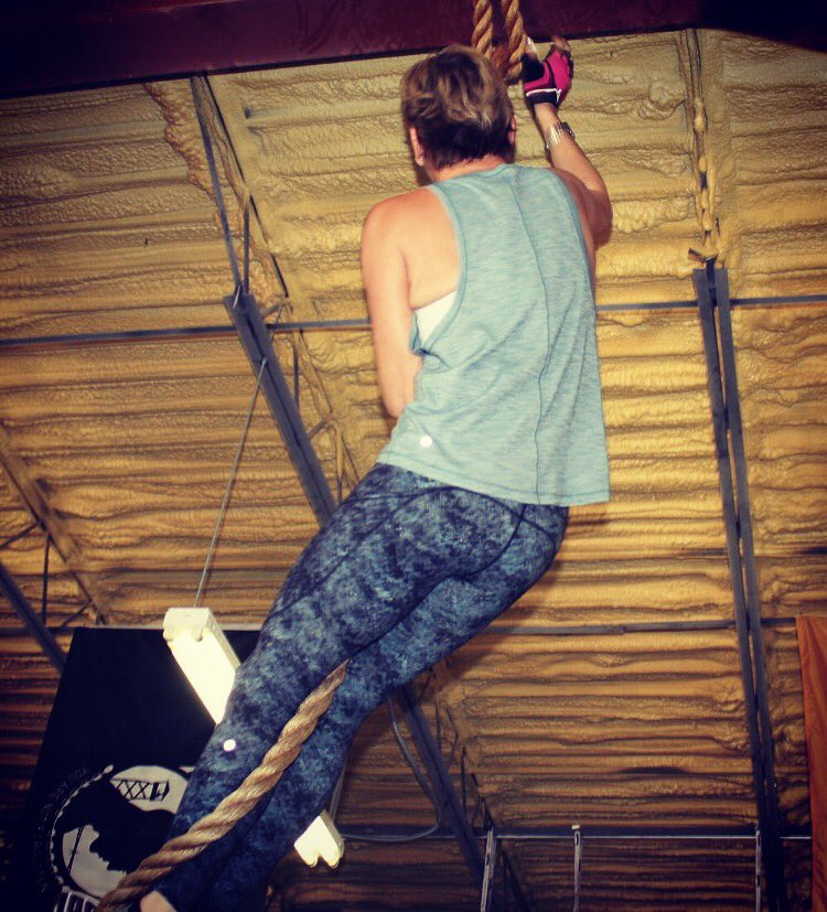 lisastarrstyle's tweet photo. #ROPECLIMBS thats whats #fun on #valentinesday❤ https://t.co/DlutF1bSfV