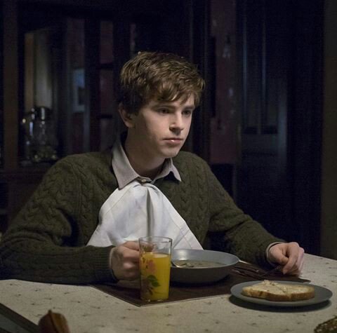  Happy Birthday to the best psycho ever Freddie Highmore. 