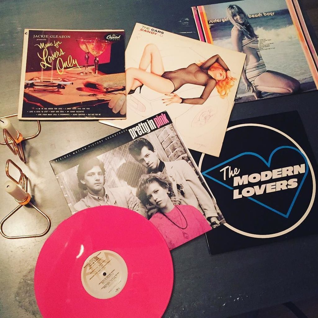 fitzroyrentals's tweet photo. Some Valentines tunes at our place including this pink vinyl Pretty In Pink ! #happyvalent… https://t.co/yatGmFSeI9 https://t.co/e8RBgyVna9