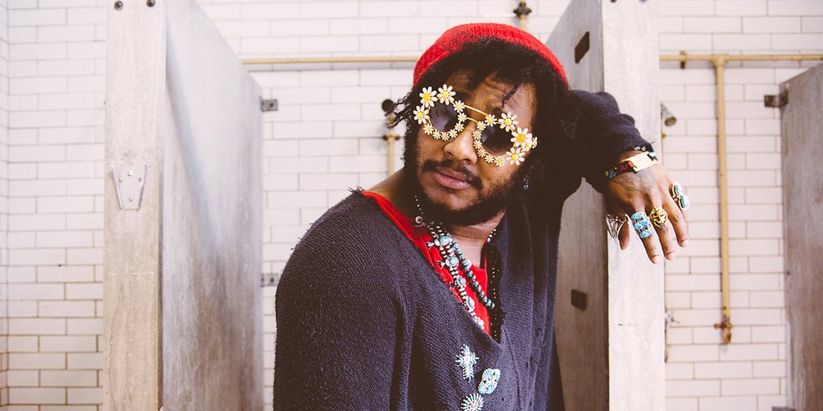 SaintHeron's tweet photo. PRESS PLAY: @Thundercat drops off an upbeat "Friend Zone" single just in time for #ValentinesDay: https://t.co/nxA9xIFnUd https://t.co/4FLW8DS1gF