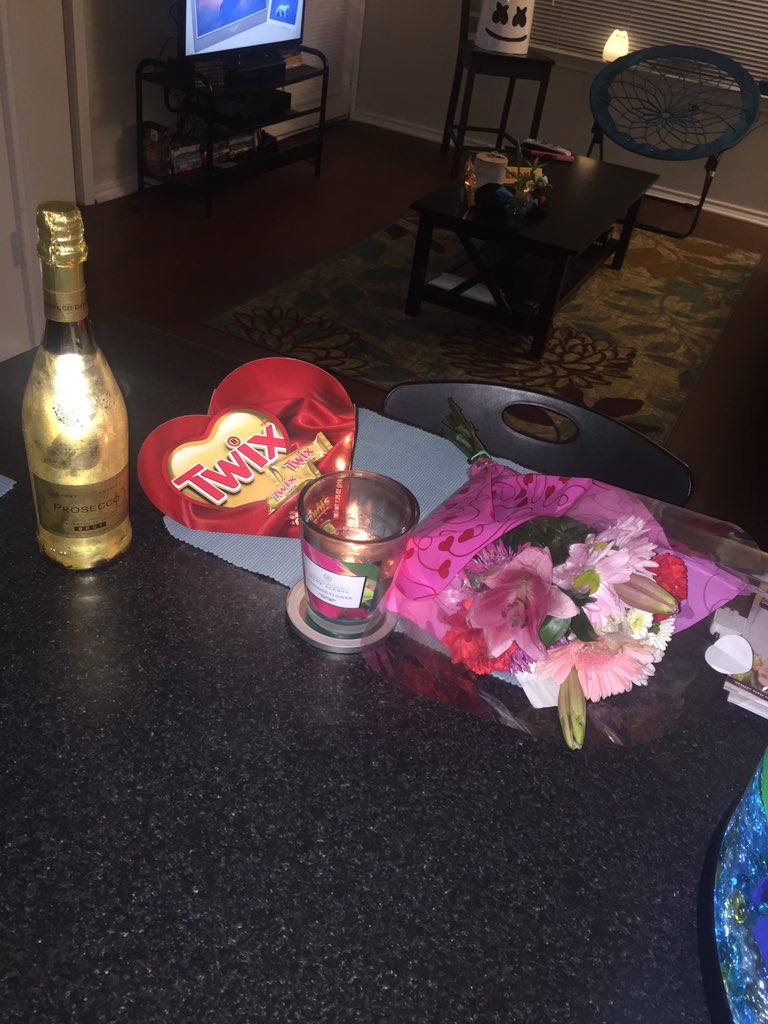 ajacuna19's tweet photo. She's spoiled 😁 https://t.co/yLnFnNfDcr