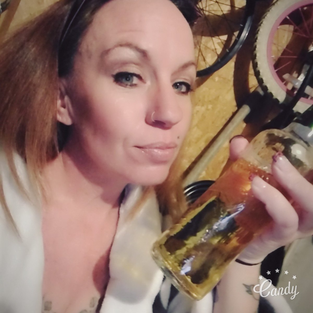 skullkitty42's tweet photo. My #valentinesday2017 #fundate #myoldisbroken #alone https://t.co/fg5PH7njQe