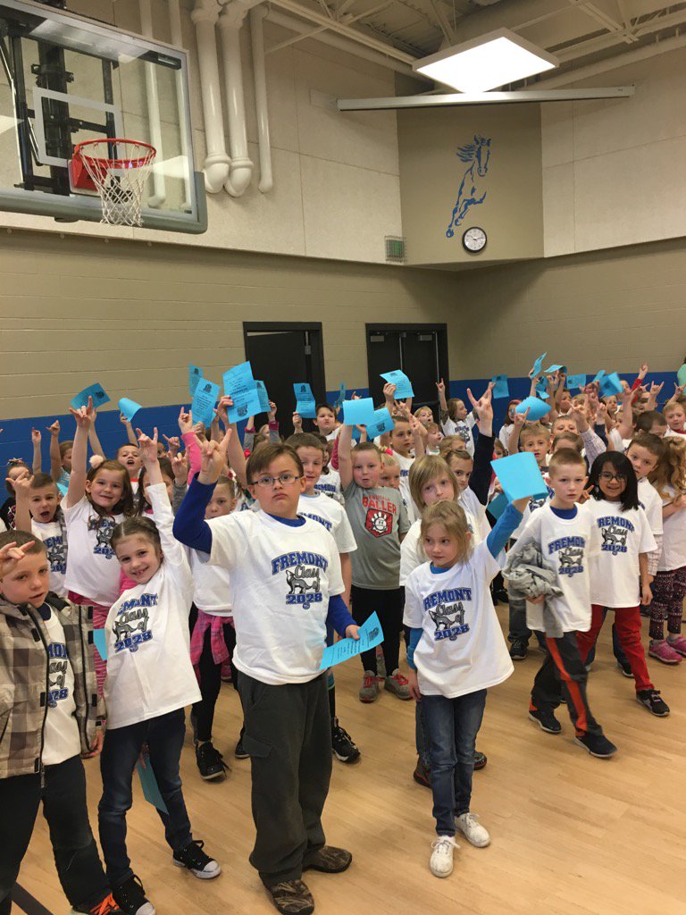THEfremonthigh's tweet photo. Hooper Elementary.... Fremont Future... Class of 2028! It's a Great Day to be a Silverwolf! #Alwayspreppin' https://t.co/nJWneabGkk