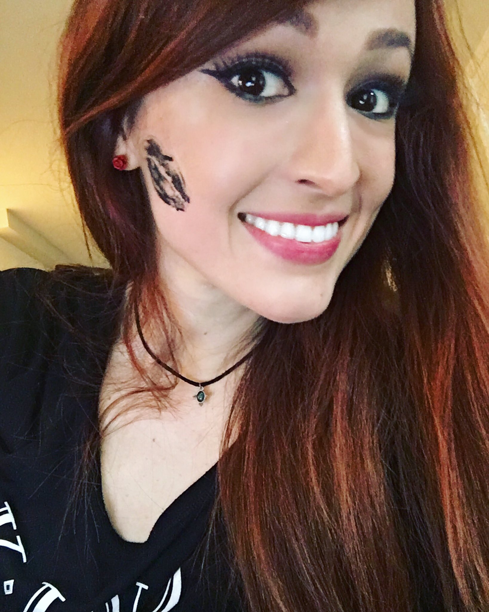Jaclyn Glenn on Twitter "Happy Valentine's Day everyone! I got a kiss