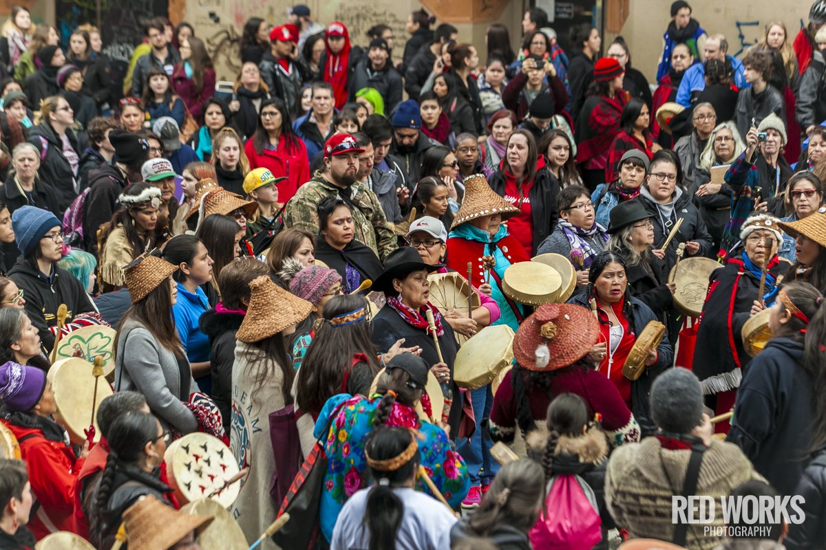 _RedWorks's tweet photo. PHOTOS: 27th Annual Women’s Memorial March, Feb. 14 2017, #Vancouver BC. View all @ https://t.co/qUzi50DlSZ
#MMIW #MMIWG #MMIWG2S #MMIWG2ST https://t.co/U9uF2bnqq0