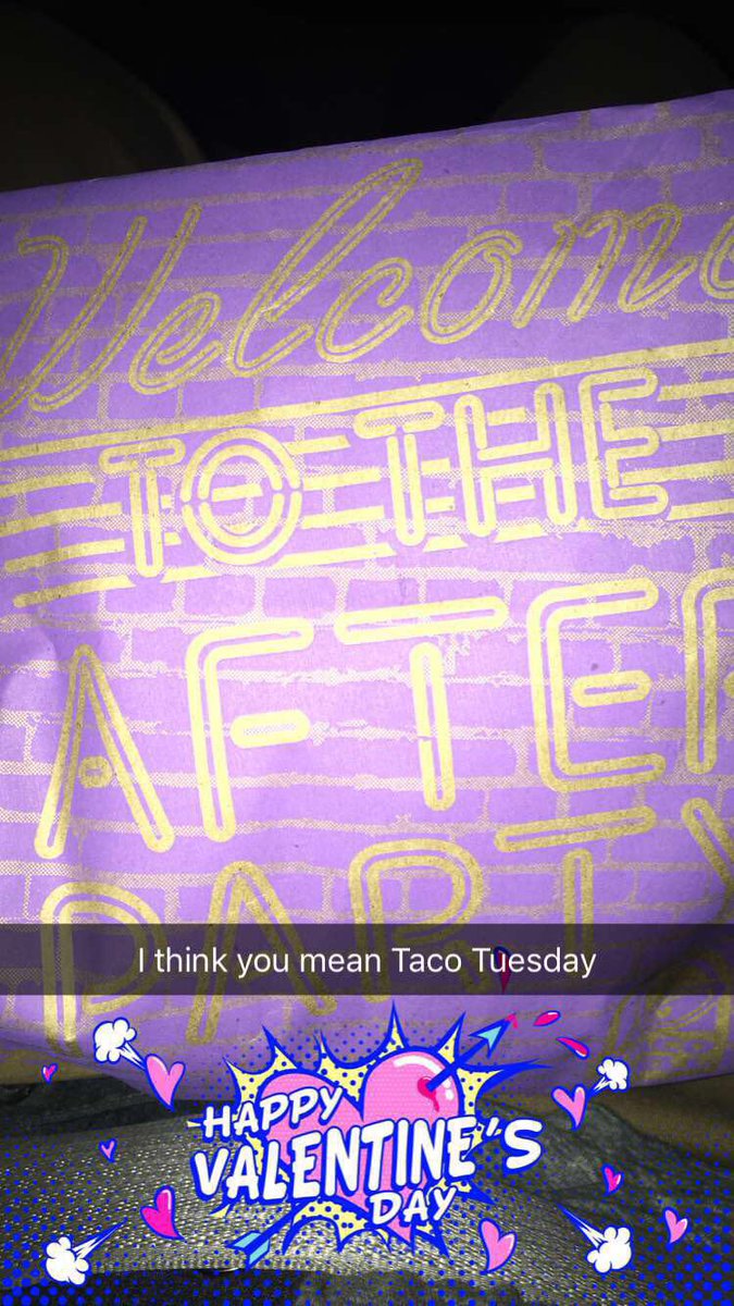 Shh_NotRobert's tweet photo. #TacoTuesday #TacoBell #Valenwhat https://t.co/Io5OzCxnkA