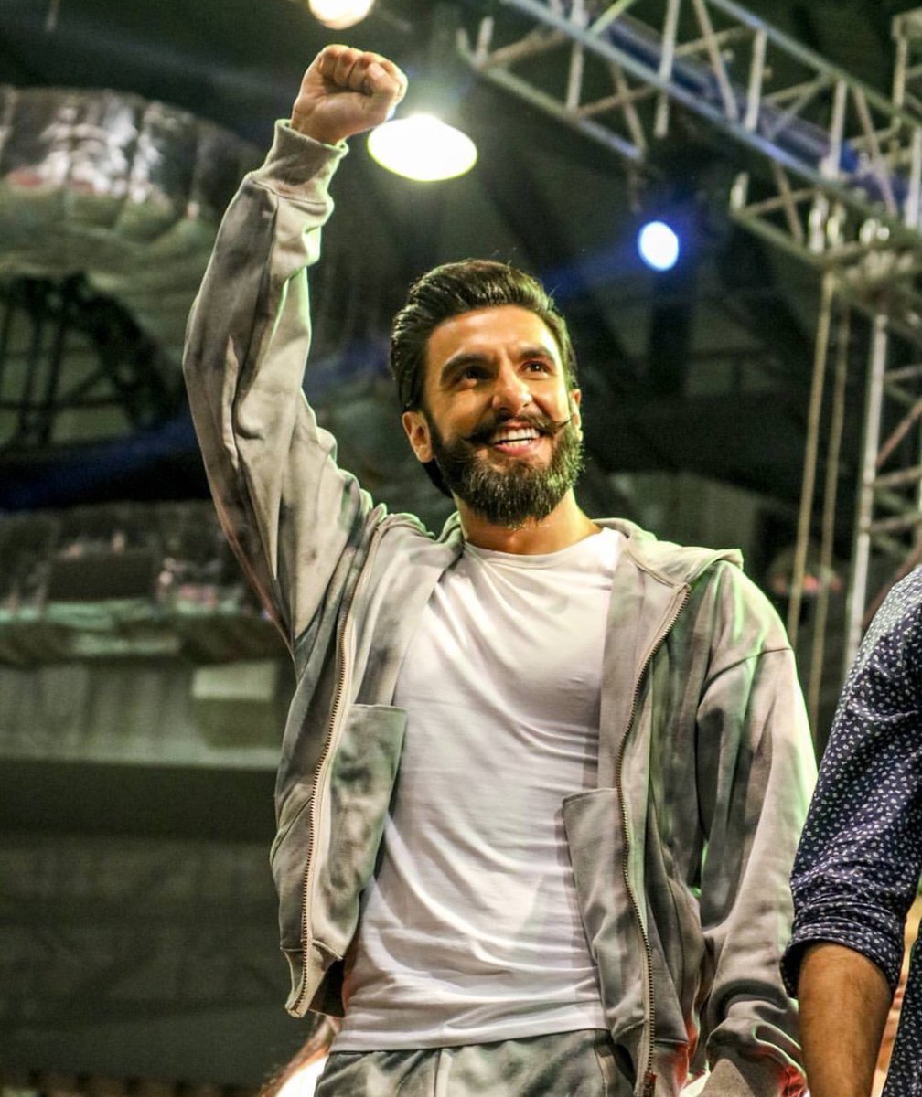 RanveerOfficial's tweet photo. Stay Winning ! ! ! ✊🏼 https://t.co/WNPkfYDOMc