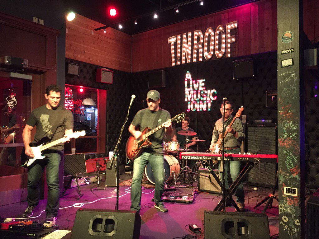 gordonburnes's tweet photo. .@bandstampede rocking it at @tinroofsandiego #ExecForum @Bullhorn https://t.co/qxMhDZPPX9