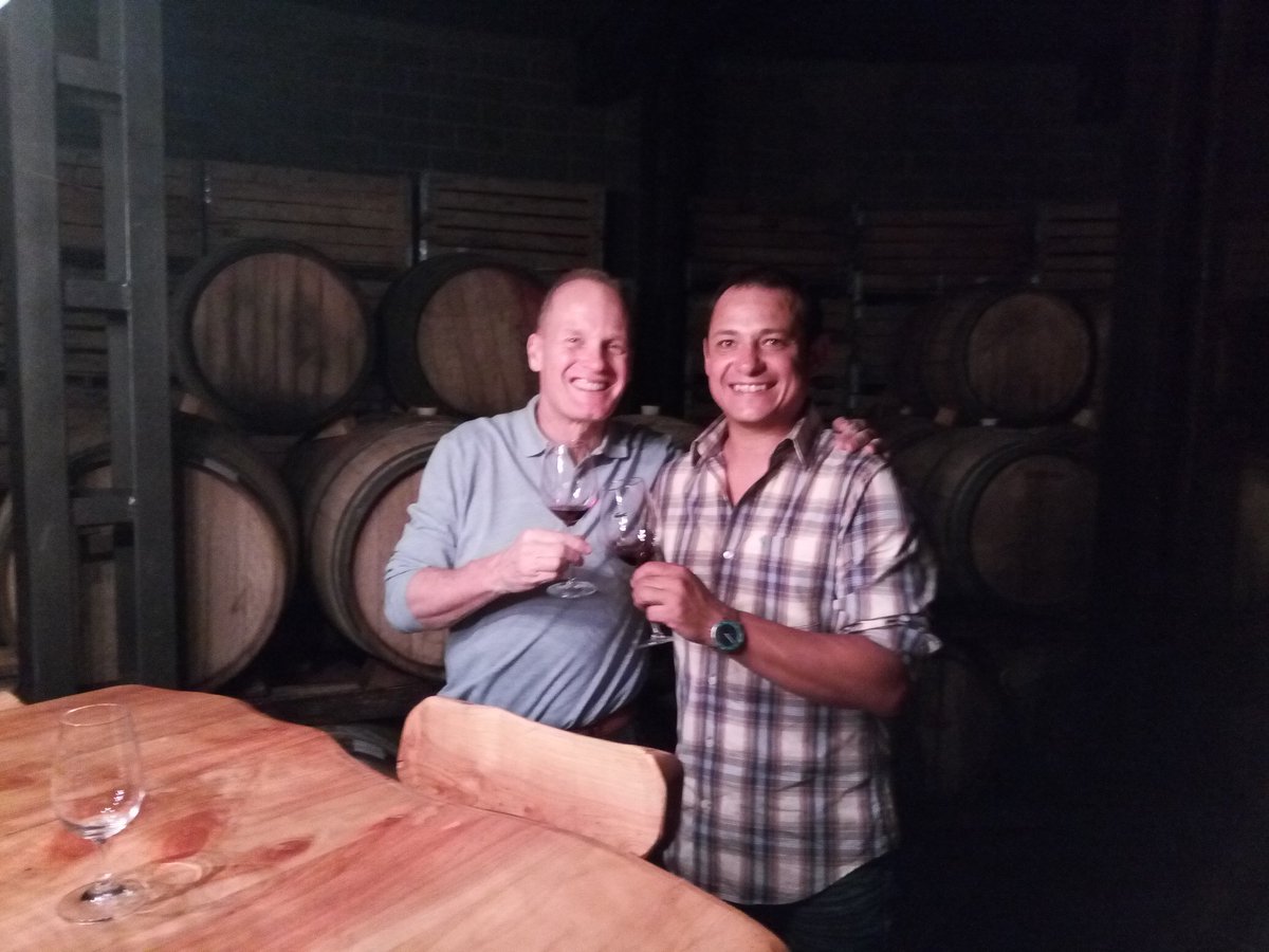 Gracias <a href="/Timatkin/">Tim Atkin</a> por la visita, hasta la próxima! <a href="/SecrePatagonico/">BodSecretoPatagonico</a> #Neuquen #patagonia