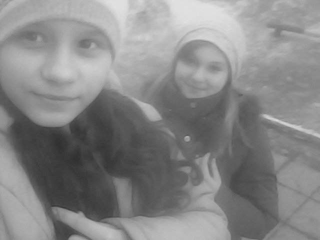 ❤Мы друг друга понимаем с полуслова, ❤ 
😍Разные совсем и так похожи... 😍 
😘Я ради тебя на всё готова, 😘 
😍И надеюсь, ты для меня - тоже.❤