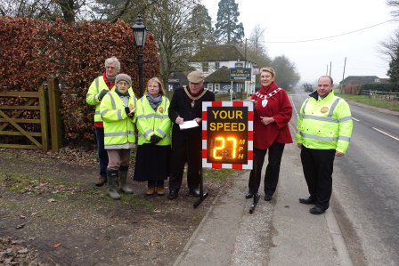 KentSpeedwatch's tweet photo. Last Friday #LowerHardres team were joined by the Lord Mayor Of Canterbury and the Sheriff of Canterbury to speak about #Speedwatch https://t.co/KGKypyqz2P