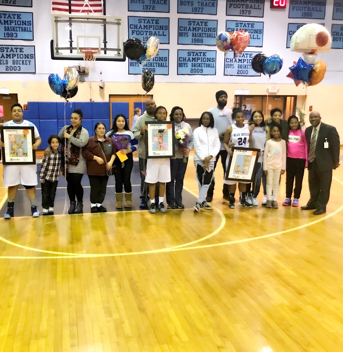 SBladyhoops's tweet photo. Celebrated our  seniors last night. Job well done this season ladies. You have represented SB well! 💯🏀 #SeniorNight https://t.co/FBqtlyZ4KN