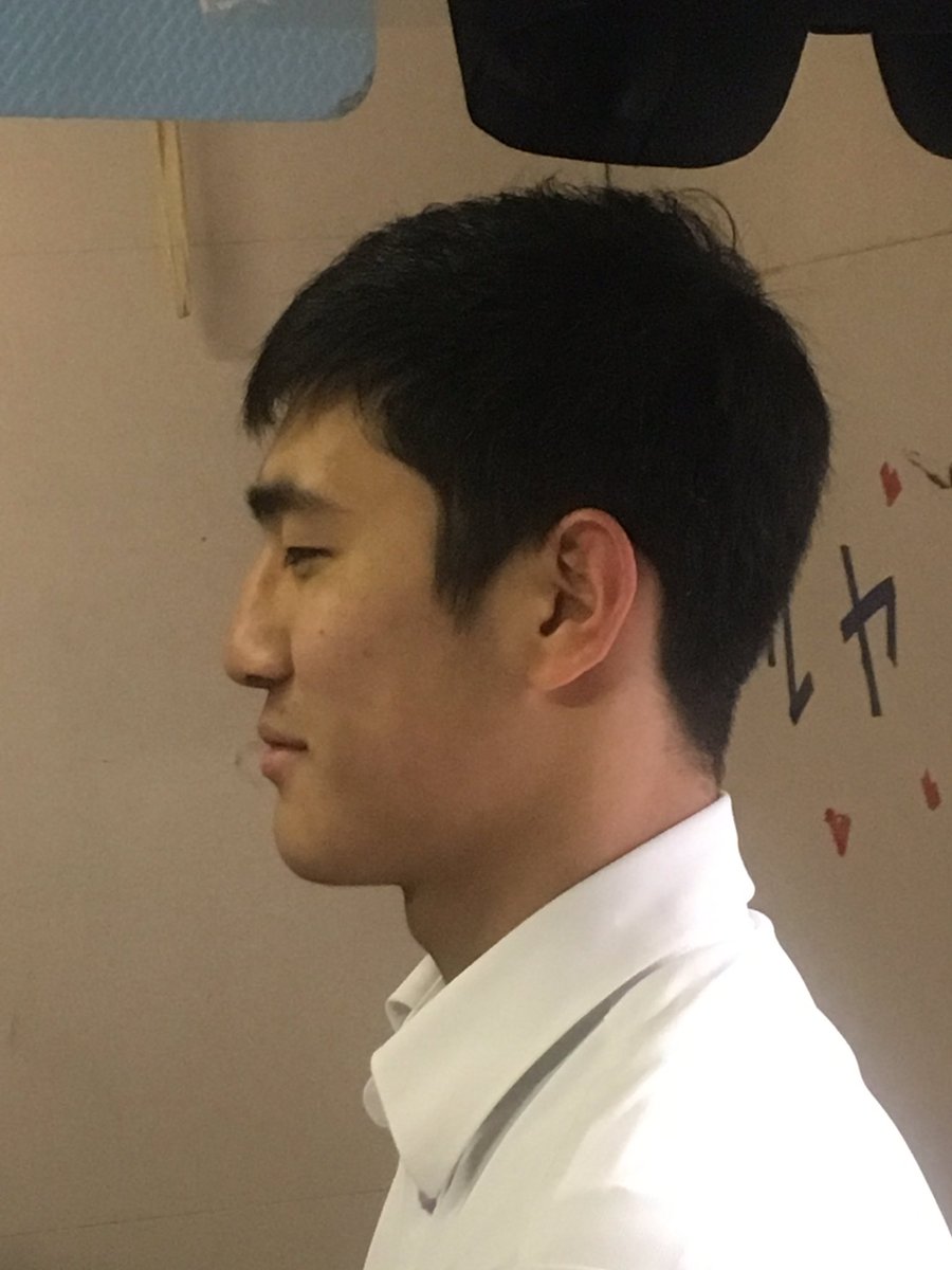 たいじゅ Pa Twitter 亀坊の横顔モアイ像 13文字俳句 亀坊 Jokers ブス代表