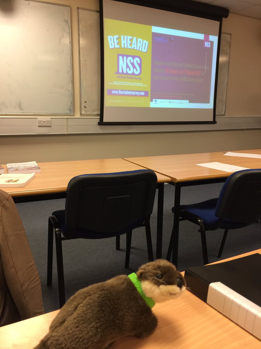 CovUniOT's tweet image. Our EliOT is talking 2 students about the National Student Survey! For every completed survey £1 will be donated to chairty. #CUOTter 👍🏼
