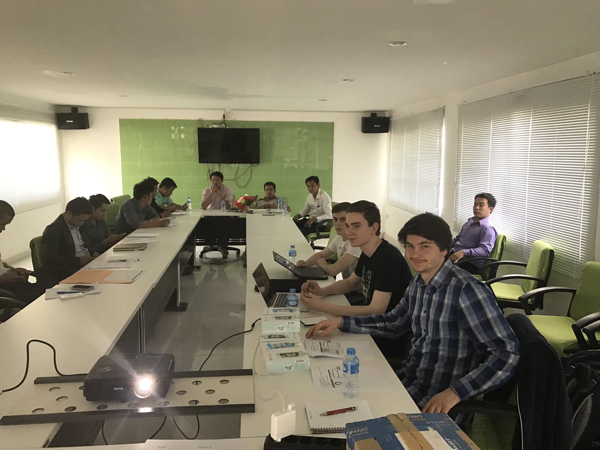 Mobile4D's tweet photo. Part of the students of @mobile4D project present the locust module at plant protection center in Laos @LaosNews @capacity_lab https://t.co/faRlm65u46