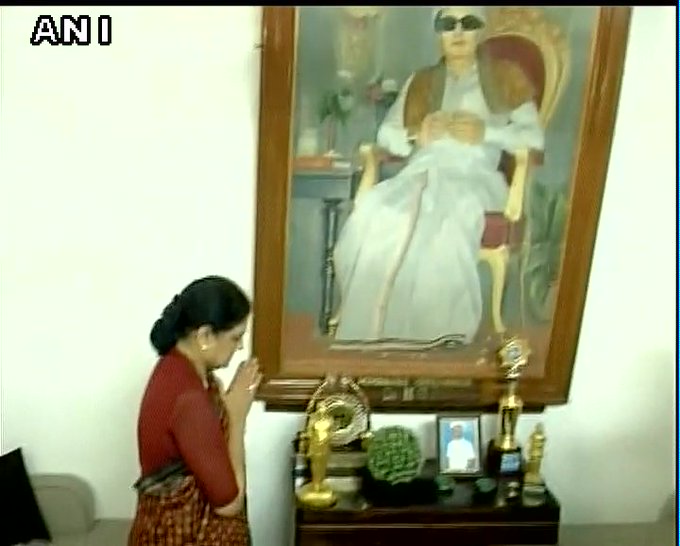 View image on Twitter