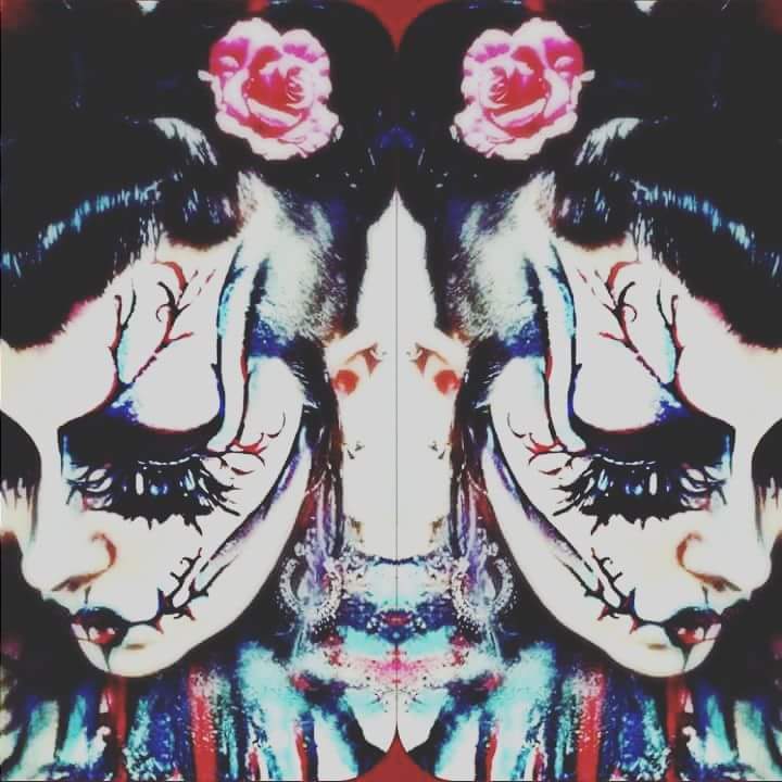 jentheogoreable's tweet photo. #valentinesdaymakeup #2015 #throwbackmakeup #makeuplove #valentines #makeupjunkie #jentheodora #makeupbyme #goth #gothgoth #beehive #love https://t.co/5MY5lQAnL0