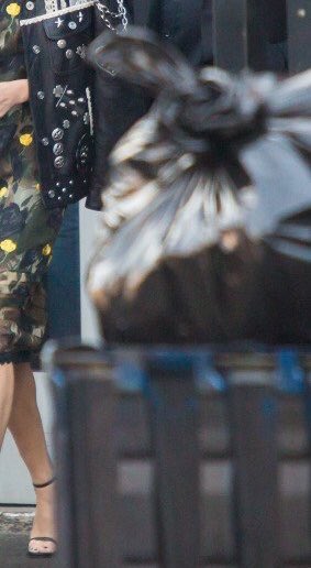 MadisonRamaget's tweet photo. Selena vs Me https://t.co/9unZ8jbEKF