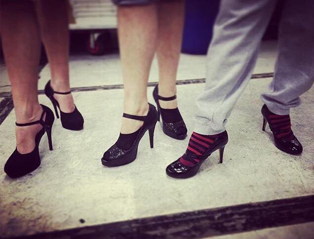 PriscillaPTAOS's tweet photo. #meninheels #dancingqueens #hotstuff #Priscillarehearsals 💕👠 https://t.co/zQR1711PX3