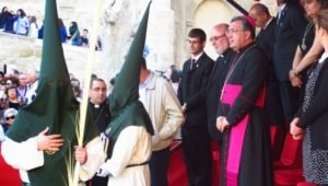 El Obispo de Guadix dirigirá el retiro para hermandades y cofradías ante el inicio de  ... - radioguadix.com/2017/02/15/el-…