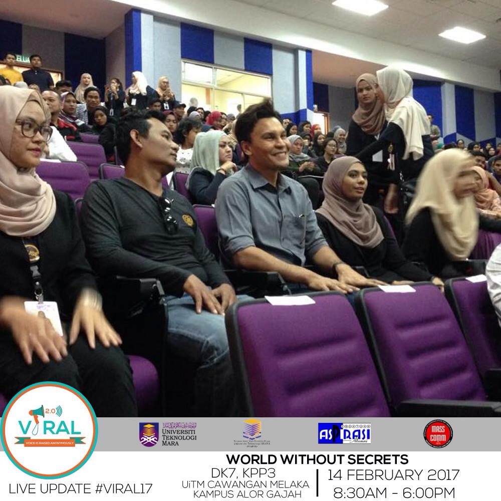 OfficialVIRAL19's tweet photo. VIP untuk slot @MuSEby4F Edry Abdul Halim akan memeriahkan event ViRAL2.0 pada slot yg terakhir! #VIRAL17 https://t.co/x6XSgqfR7R