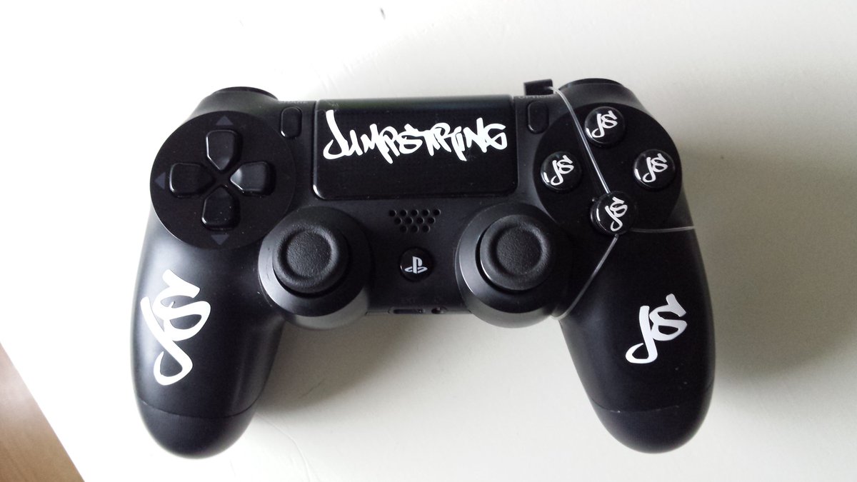 jumpstring's tweet image. #Black Edition jetzt im Shop erhältlich