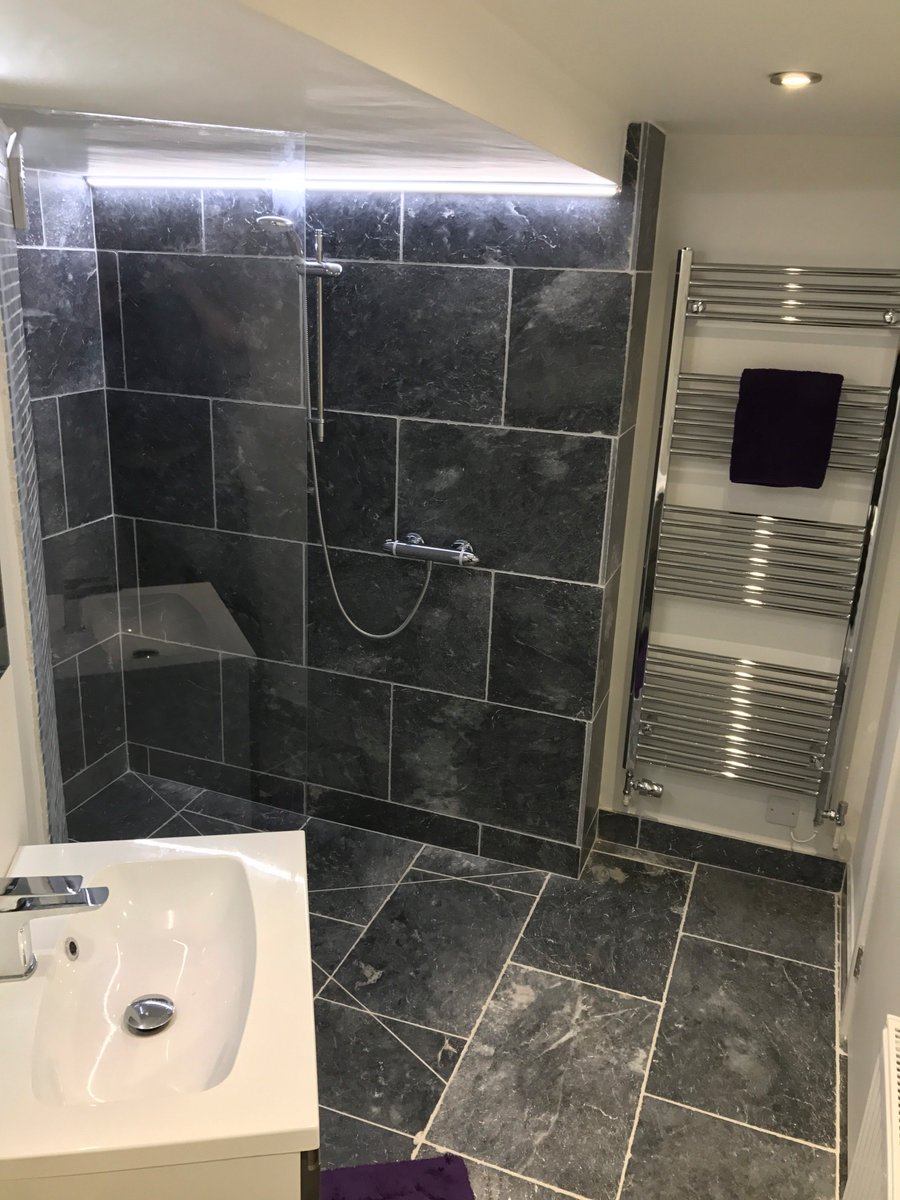 kitchensinbath's tweet photo. We recently converted a garage into an en-suite &amp; Bedroom, Gloss Black units w/ a contrasting wood wardrobe &amp; a lovely curved en-suite. https://t.co/mt2plYtIsi