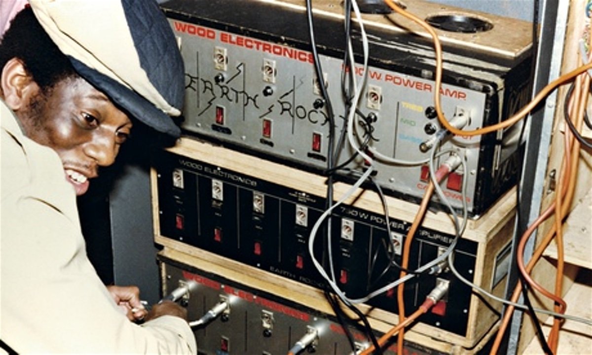 Reggae out of Huddersfield! Respect to all sound man! #reggae #soundsystem #dub #bassmatters #huddersfield