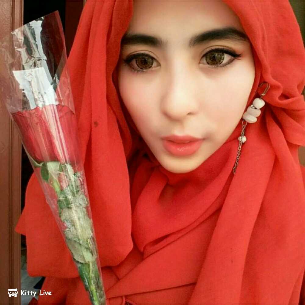 adrianmuti's tweet photo. Hi friends, there is an amazing live show in Kitty Live, come now. #KittyLive ITM_Putri_K.H.G👑
 https://t.co/uajCbdRbEr https://t.co/fpzYxLV5oT